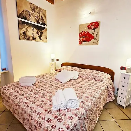 Apartman Suprema House, Jacuzzi, Lake 50mt *